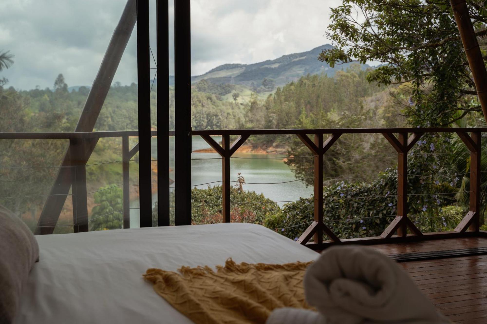 Ibuku Hotel Guatape - Chalets Exterior photo